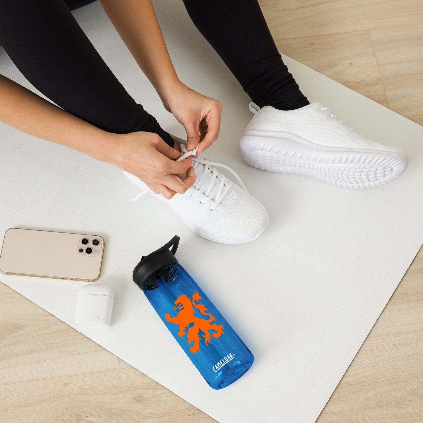 Kamelenrug Leeuw - CamelBak® Sports water bottle