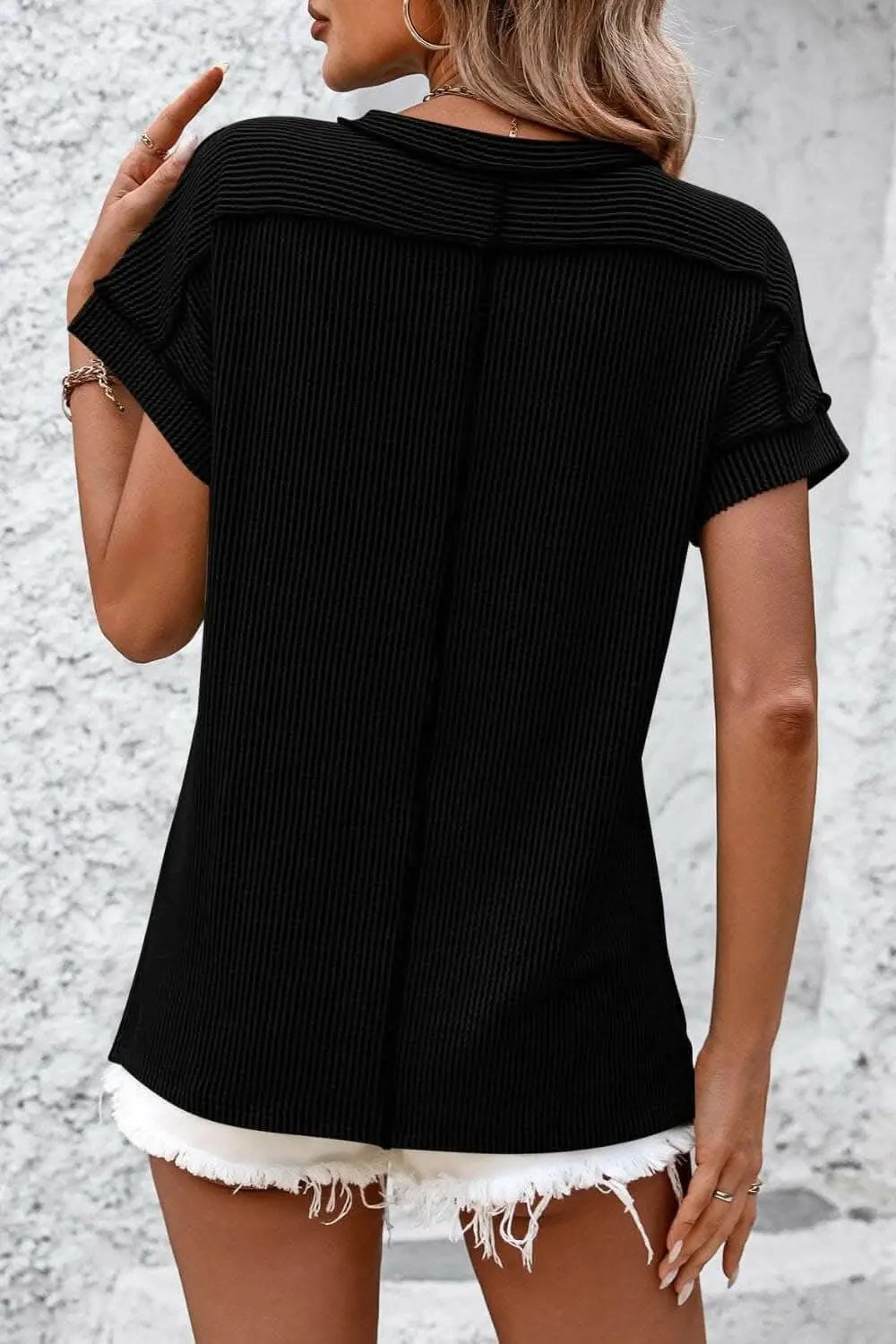 T-Shirts Trendsi just arrived - Chic striped ribbed tee with seams