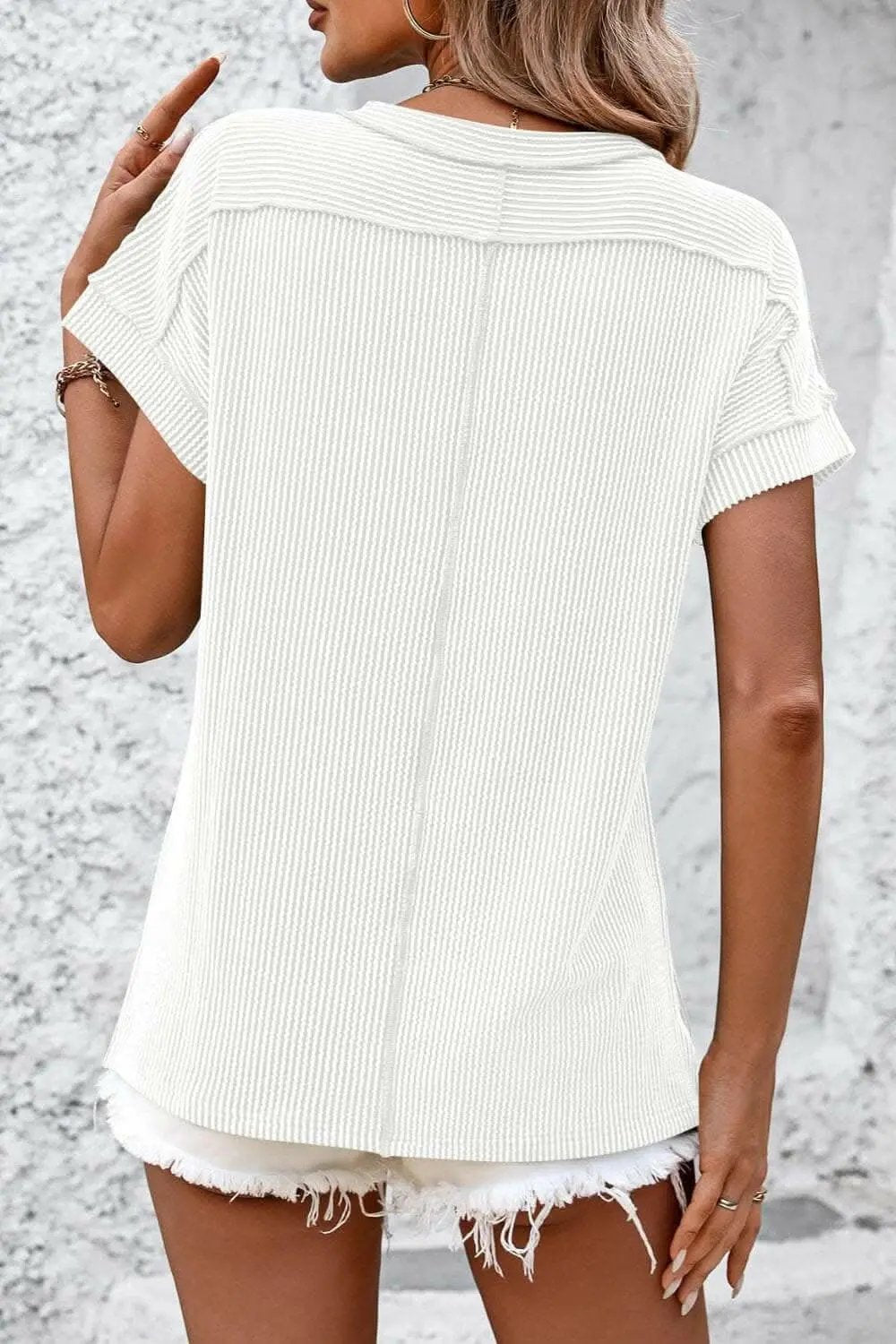 T-Shirts Trendsi just arrived - Chic striped ribbed tee with seams