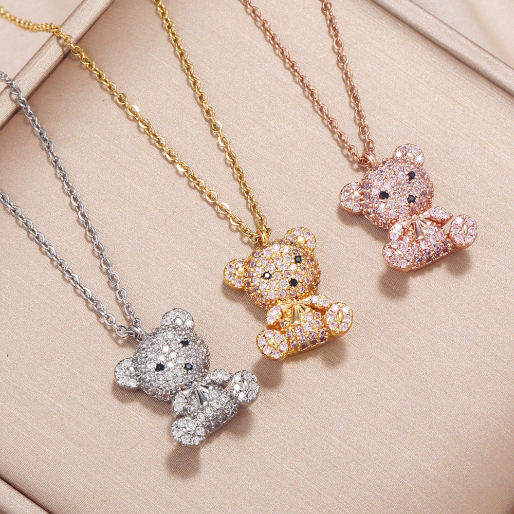 Collar con colgante de oso de peluche