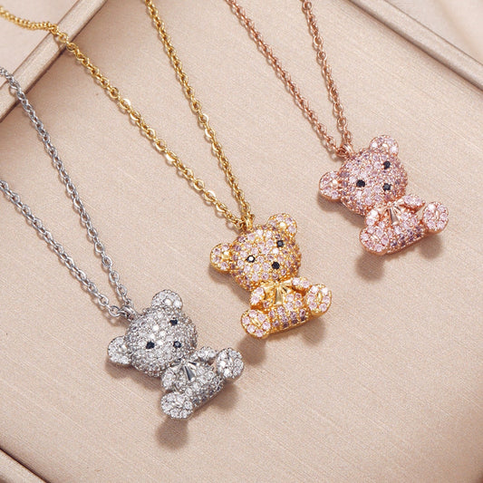 Collar con colgante de oso de peluche