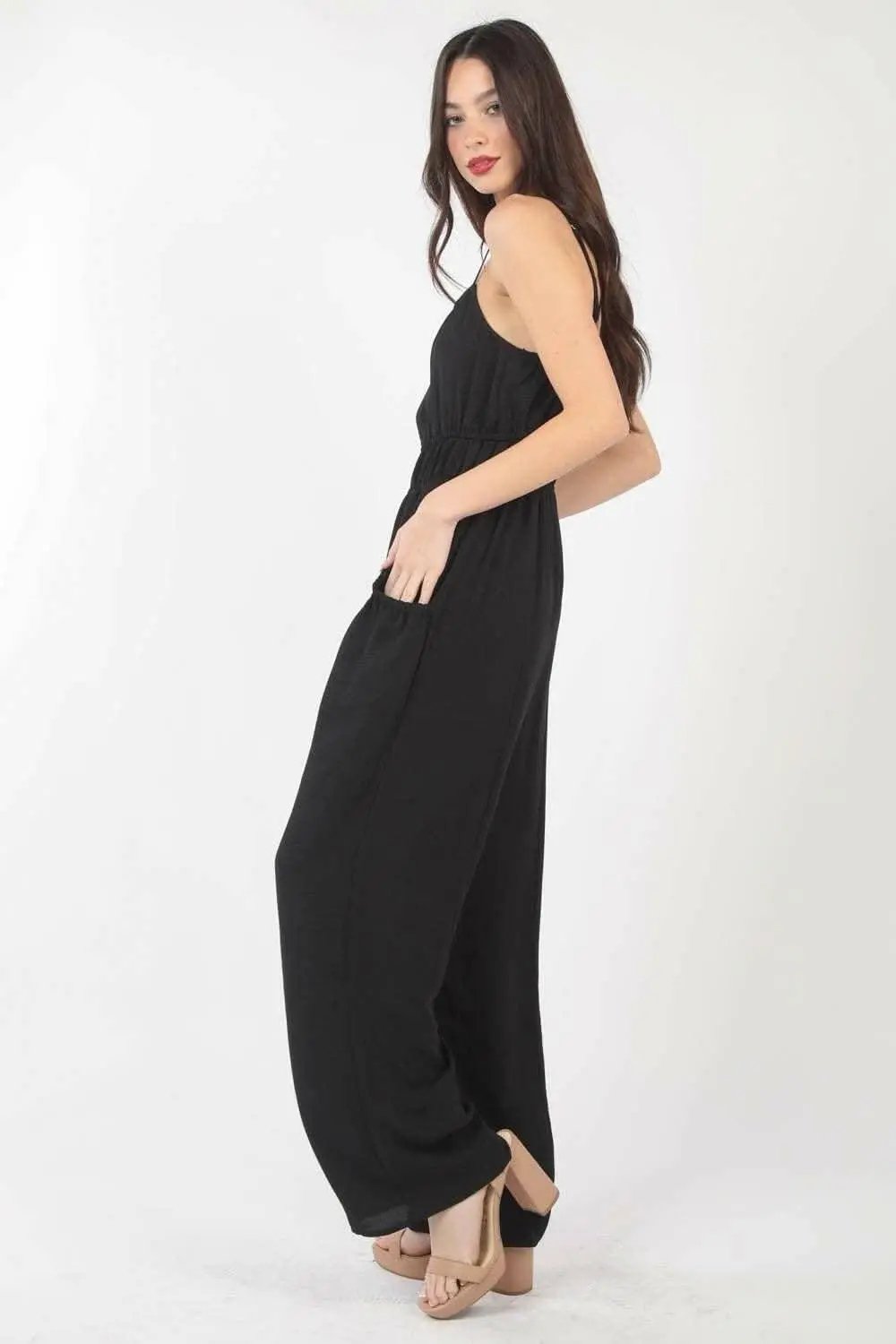 Tendencia superior para mujer. Blusa drapeada para mujer, mezcla de rayón, elegante, sofisticada.