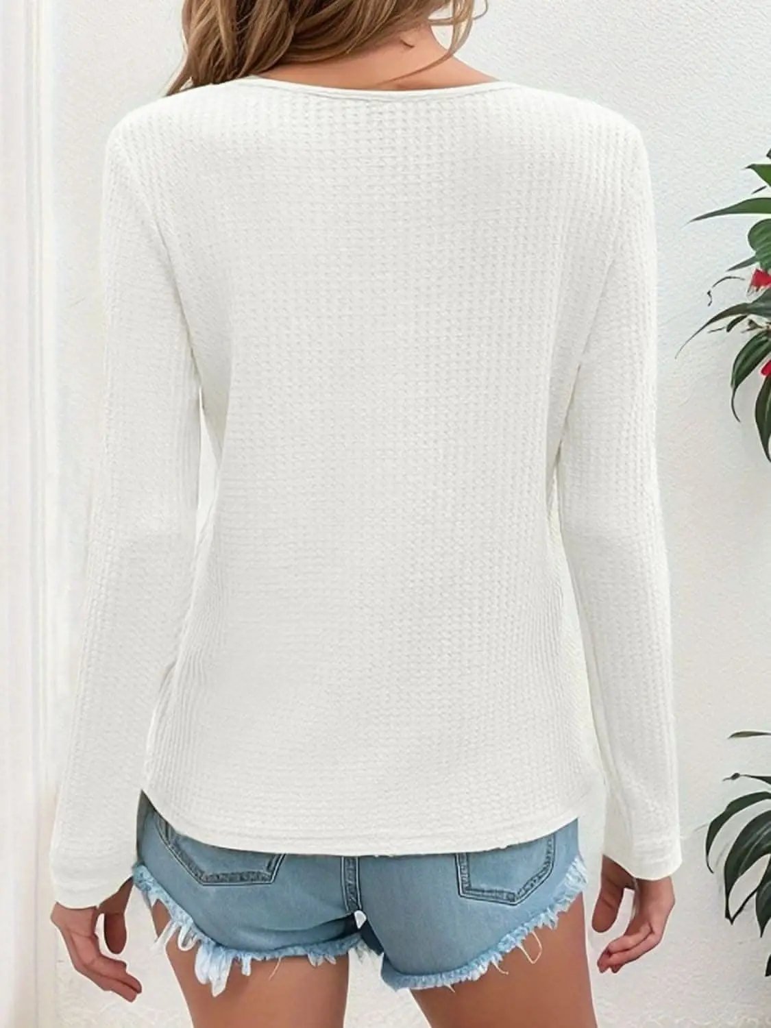 Women's Long Sleeve Tee Tee - Waffle-knit V-neck Long Sleeve - Casual Everyday