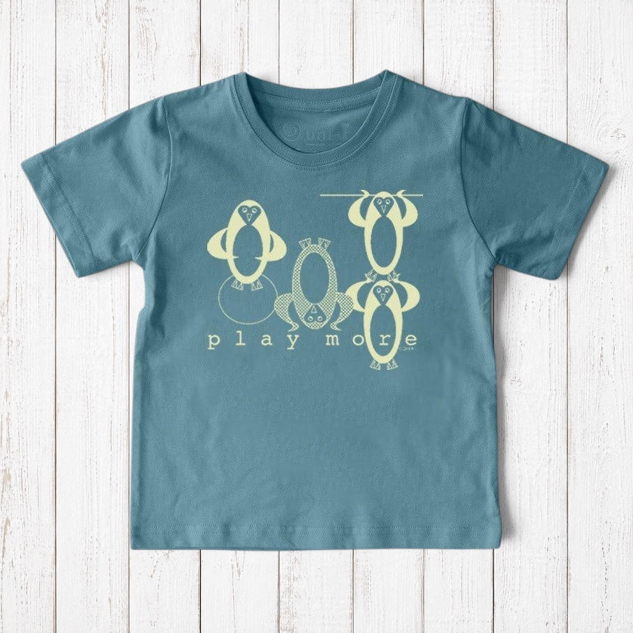 Camiseta de pingüino "Juega más" para niños