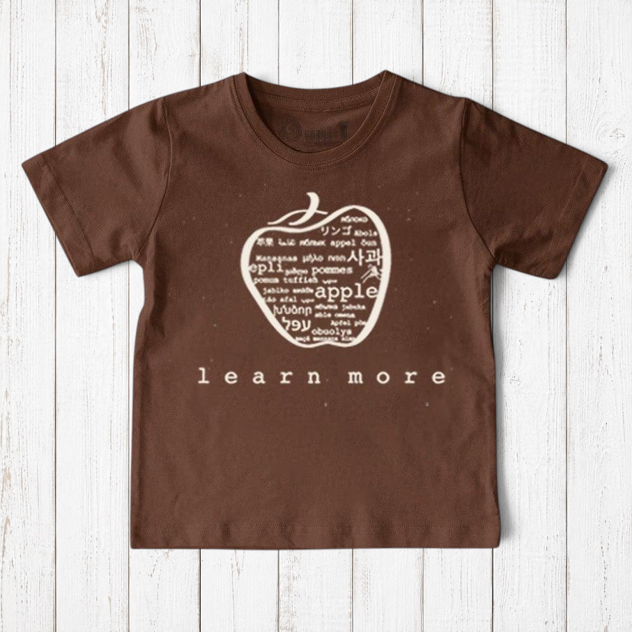 Camiseta "Más información" de Apple para niños