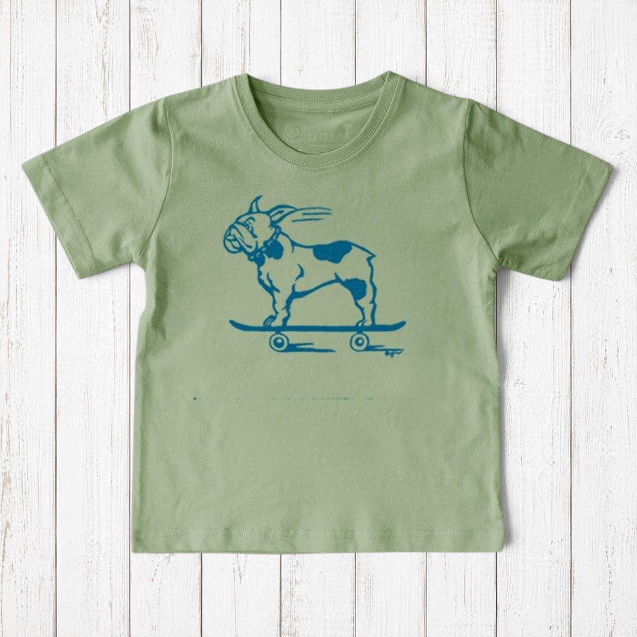 Camiseta de Bulldog Francés en Patineta para Niños