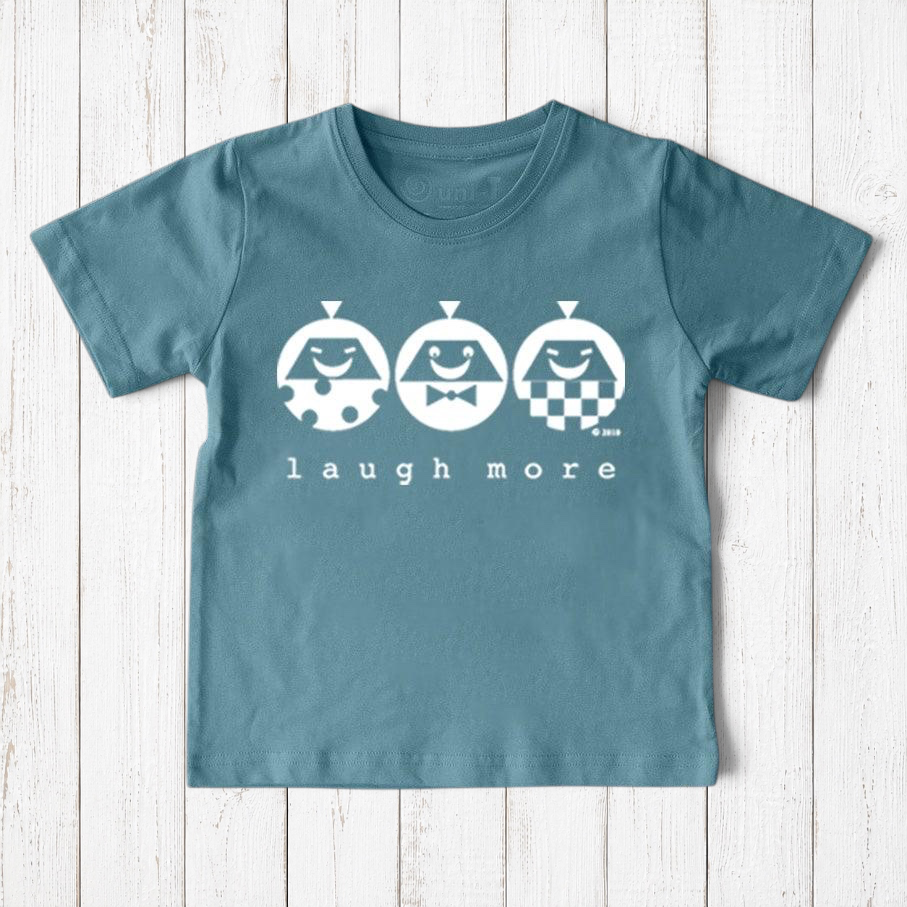 Camiseta infantil con diseño "Laugh More" de Happy Vibe