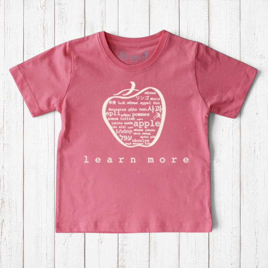 Camiseta "Más información" de Apple para niños