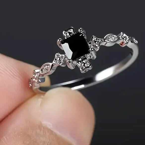 Vintage-Inspired Black Square Cubic Zirconia Ring