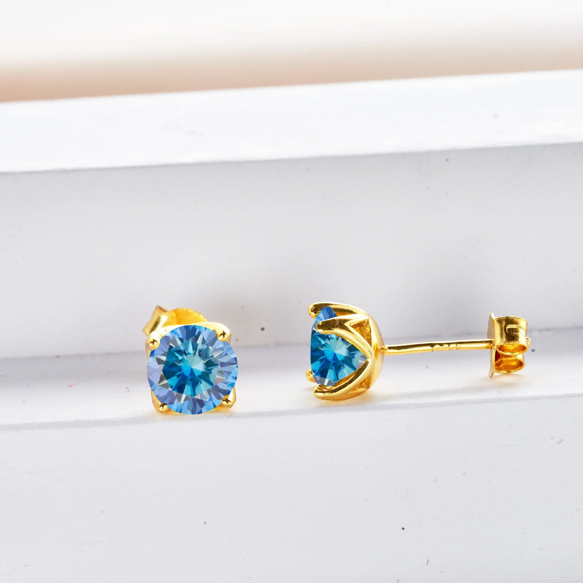 VVS D Moissanite Stud Earrings 925 Sterling Silver 18K Gold Plated Wedding