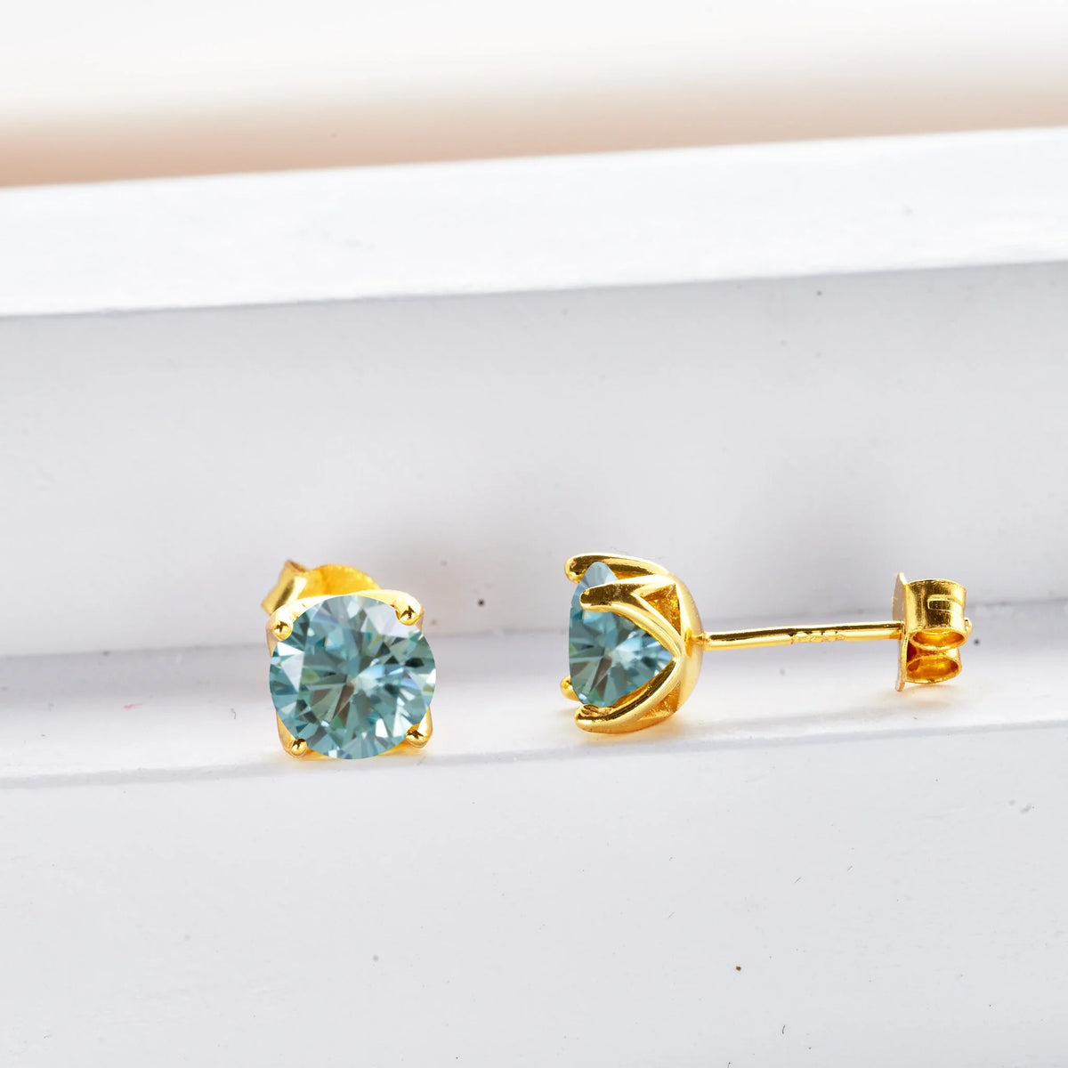 VVS D Moissanite Stud Earrings 925 Sterling Silver 18K Gold Plated Wedding