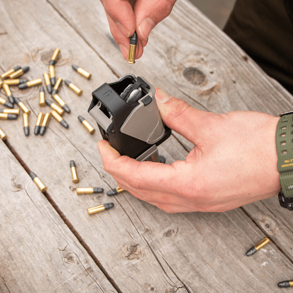 22UpLULA® – cargador de revistas de pila doble de .22LR