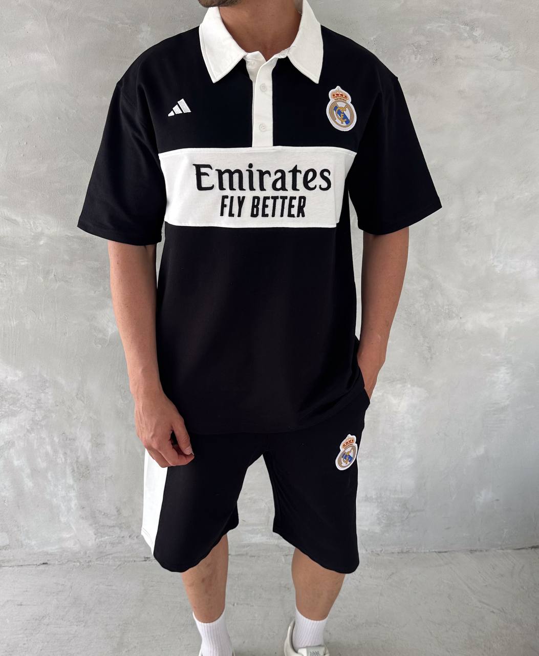 Conjunto de Polo y Shorts para Hombre Estilo Club Elite – Look Deportivo Entallado con Detalle de Escudo