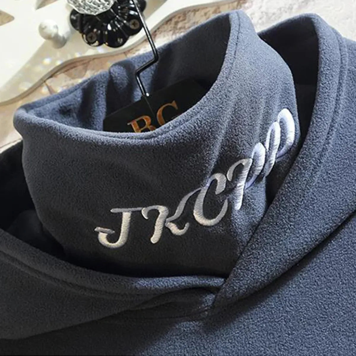 Sudadera con Capucha Técnica Cortavientos