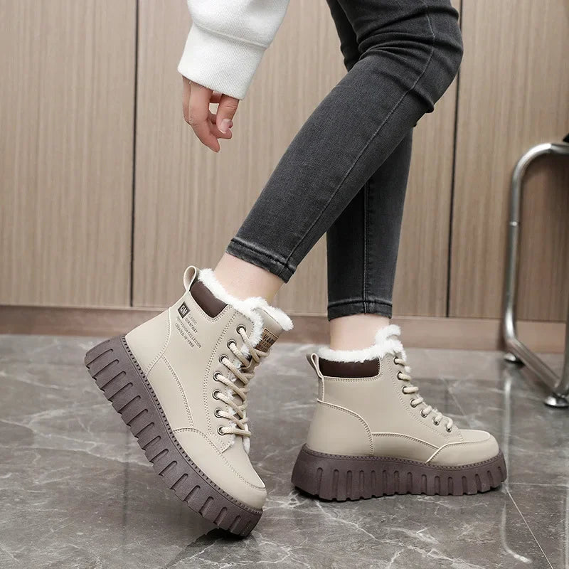 Botas de invierno para mujer, zapatos acolchados de diseño moderno, que mantienen el calor, más botas de nieve de felpa, zapatillas de deporte de piel para mujer, calzado de monopatín