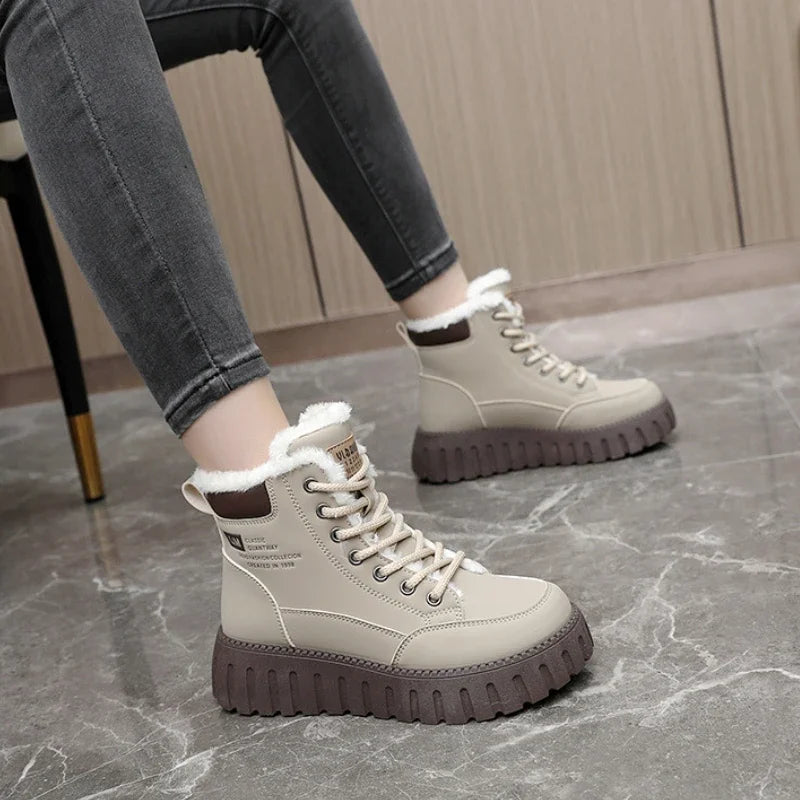 Botas de invierno para mujer, zapatos acolchados de diseño moderno, que mantienen el calor, más botas de nieve de felpa, zapatillas de deporte de piel para mujer, calzado de monopatín