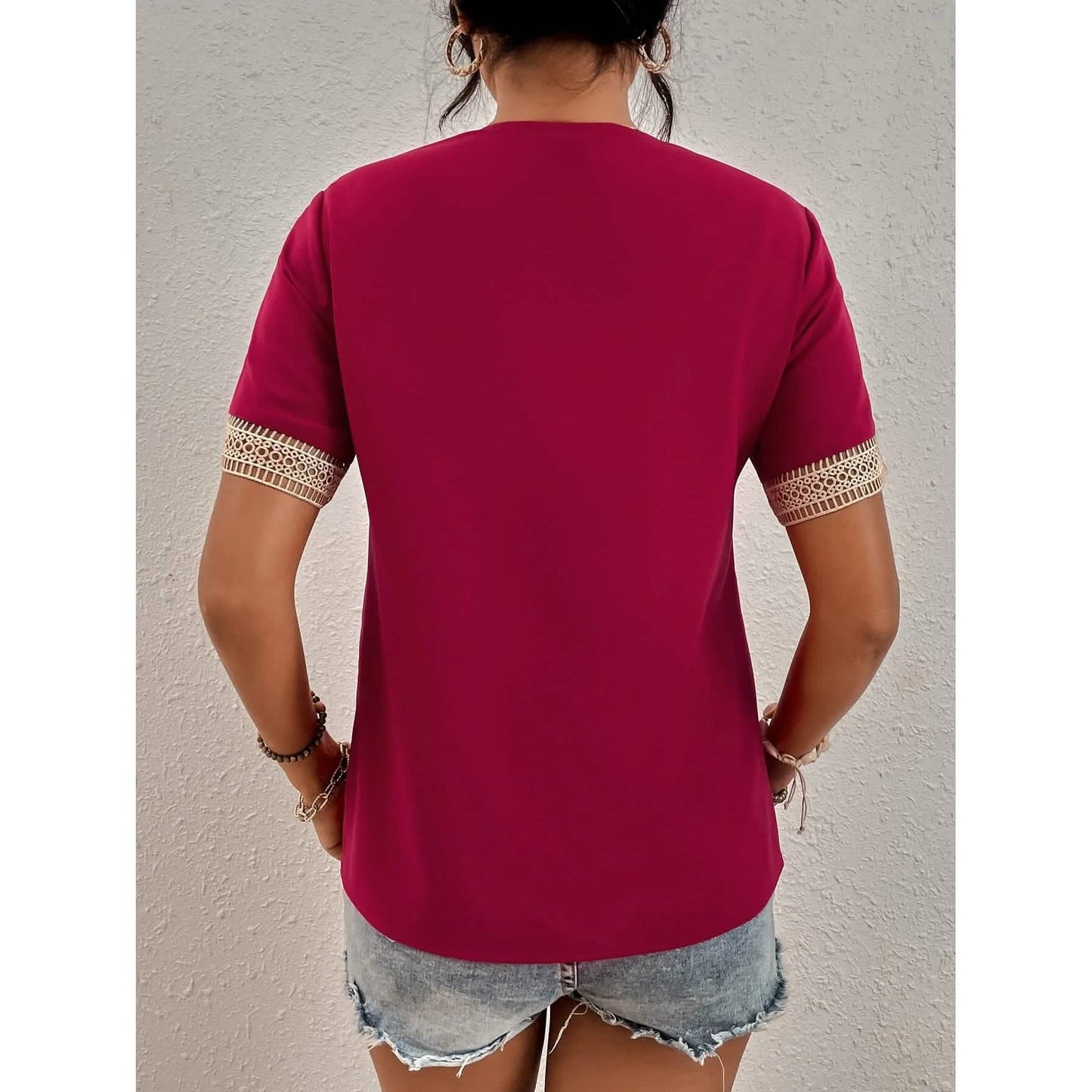 Women's Contrast Guipure Lace Blouse