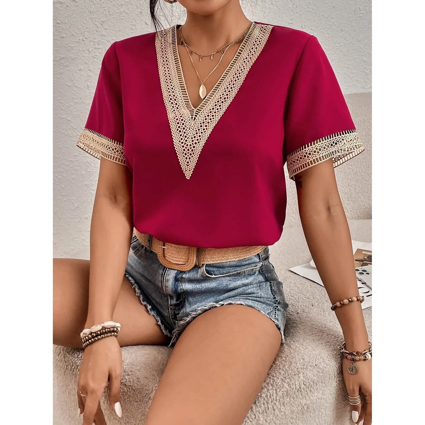 Women's Contrast Guipure Lace Blouse